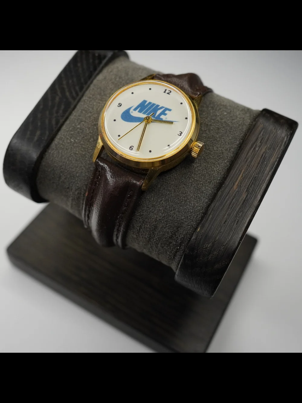 Vintage 1990s Nike Swoosh Logo Men's Quartz Watch Gold Tone White Dial